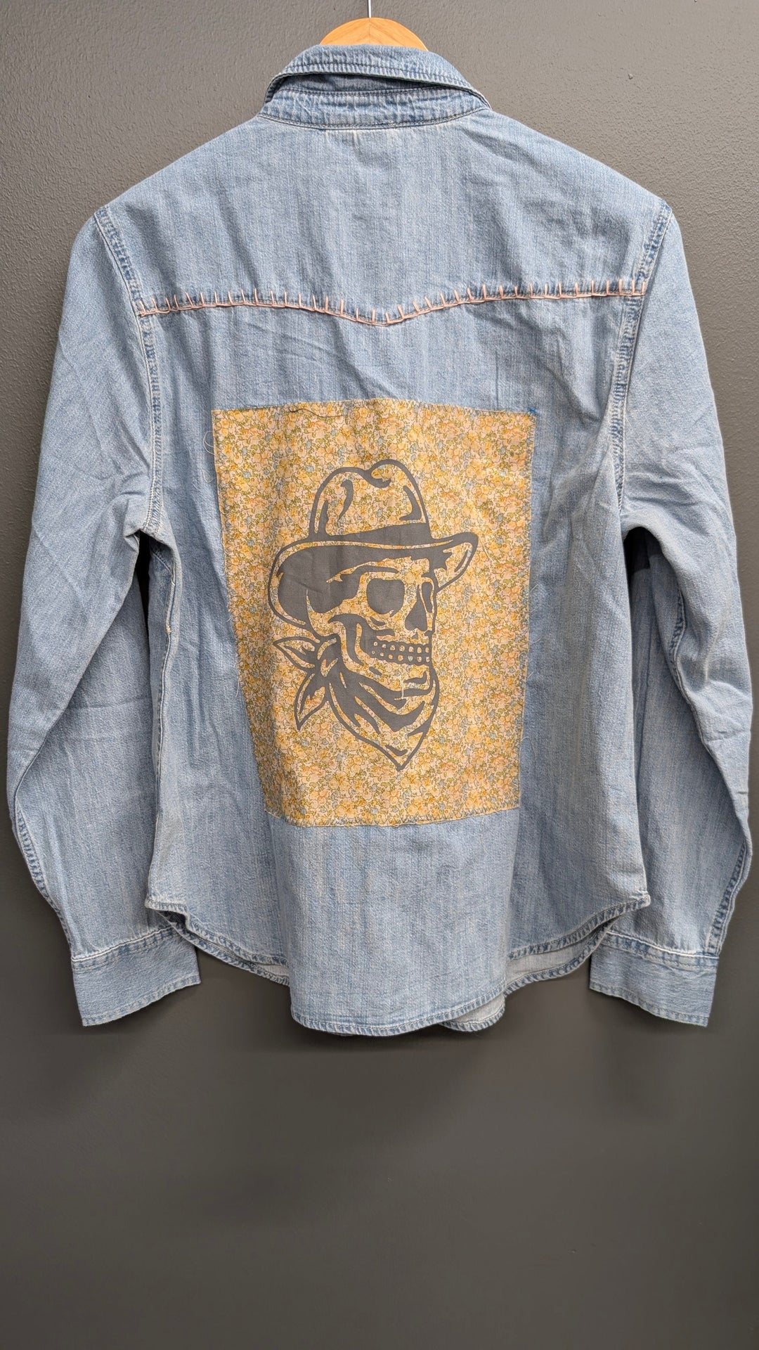 All Us Jacket Chambray Skull Top