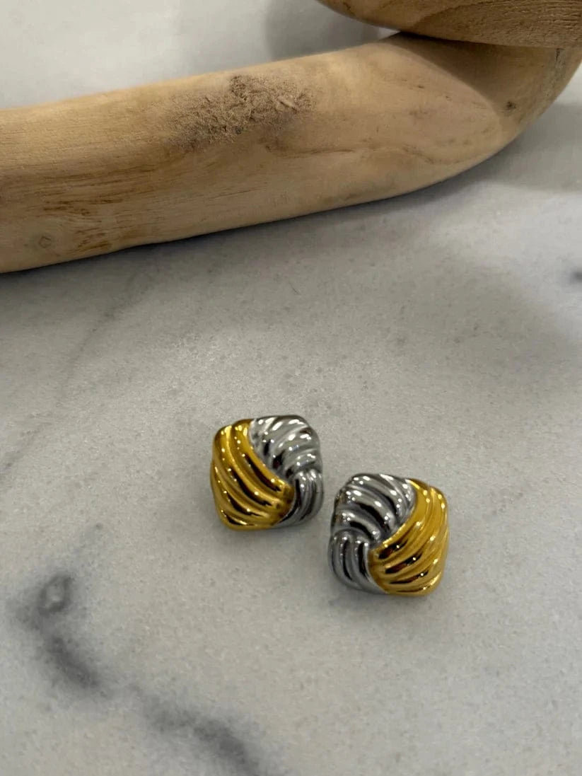 ChanSuttPearls Earrings Grace Earrings