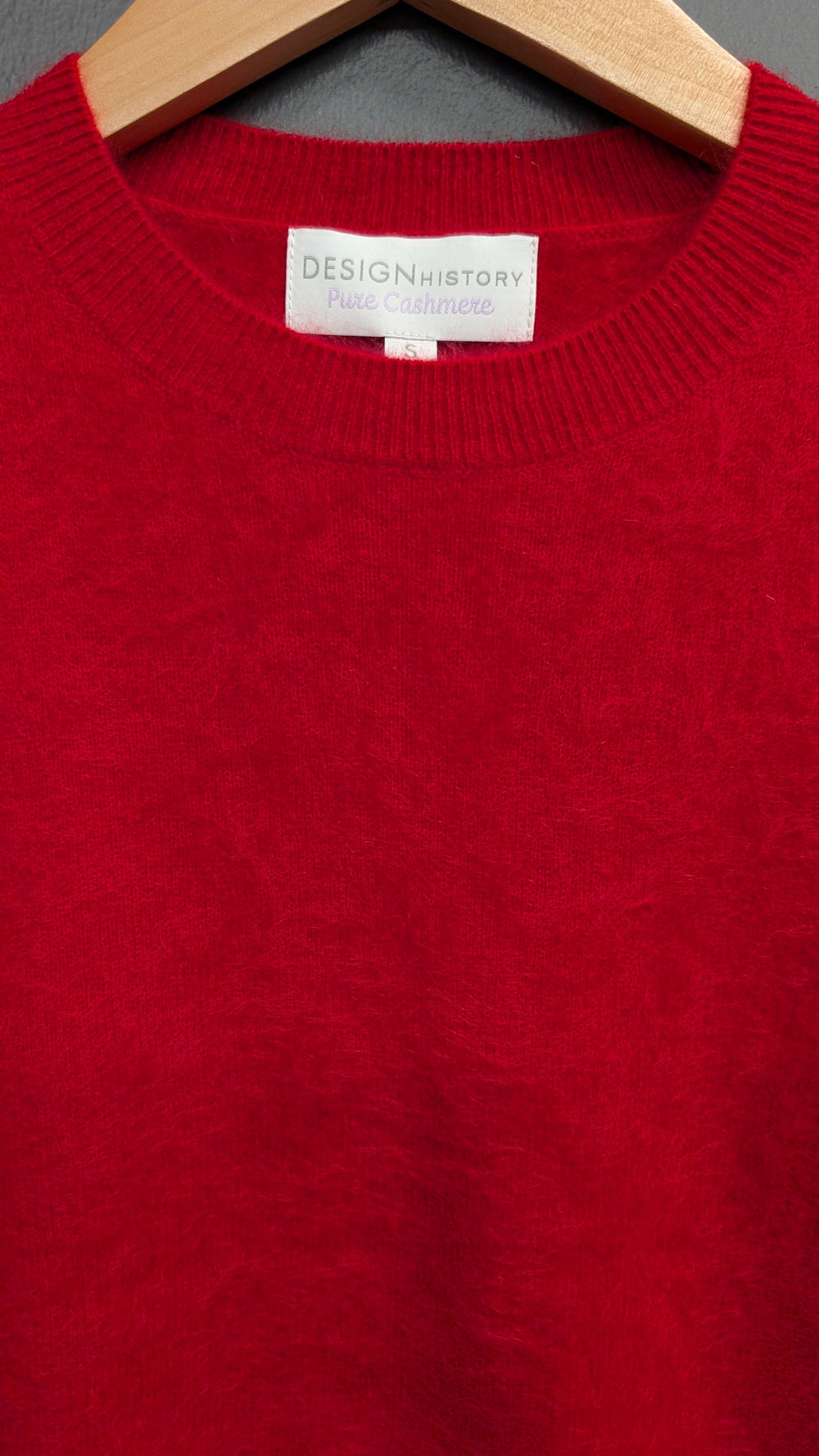 Design History Sweater Mimi Cropped Cashmere Sweater