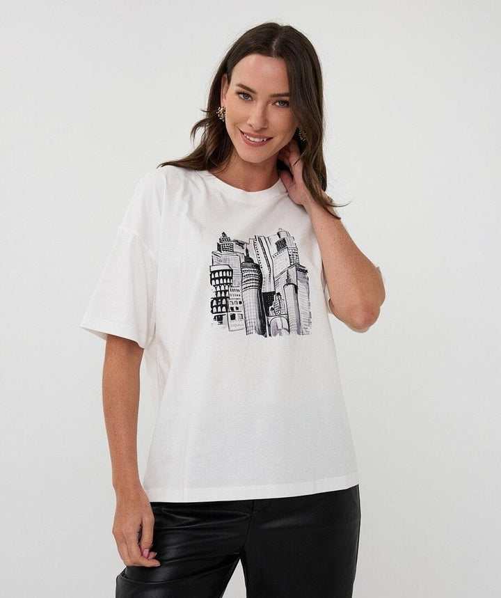 Esqualo Graphic Tee White / XS Esqualo Skyline Tee