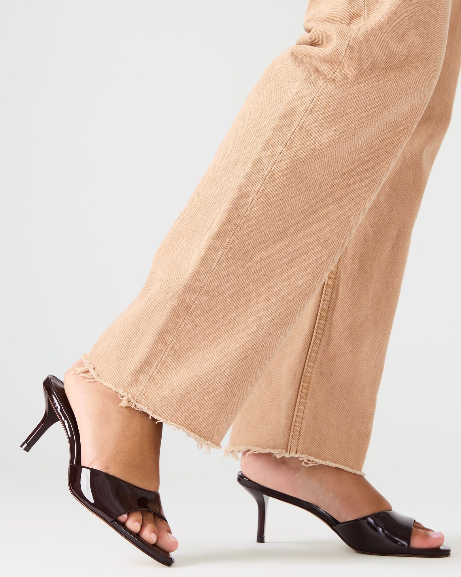 Kendrix Sandal | Steve Madden Brown Leather Mule Heel | Teal Poppy