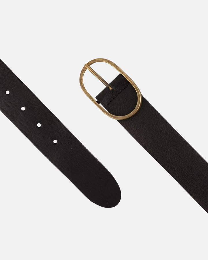 Amsterdam Heritage Fien Classic Leather Belt showing a brown leather strap with a metal buckle.