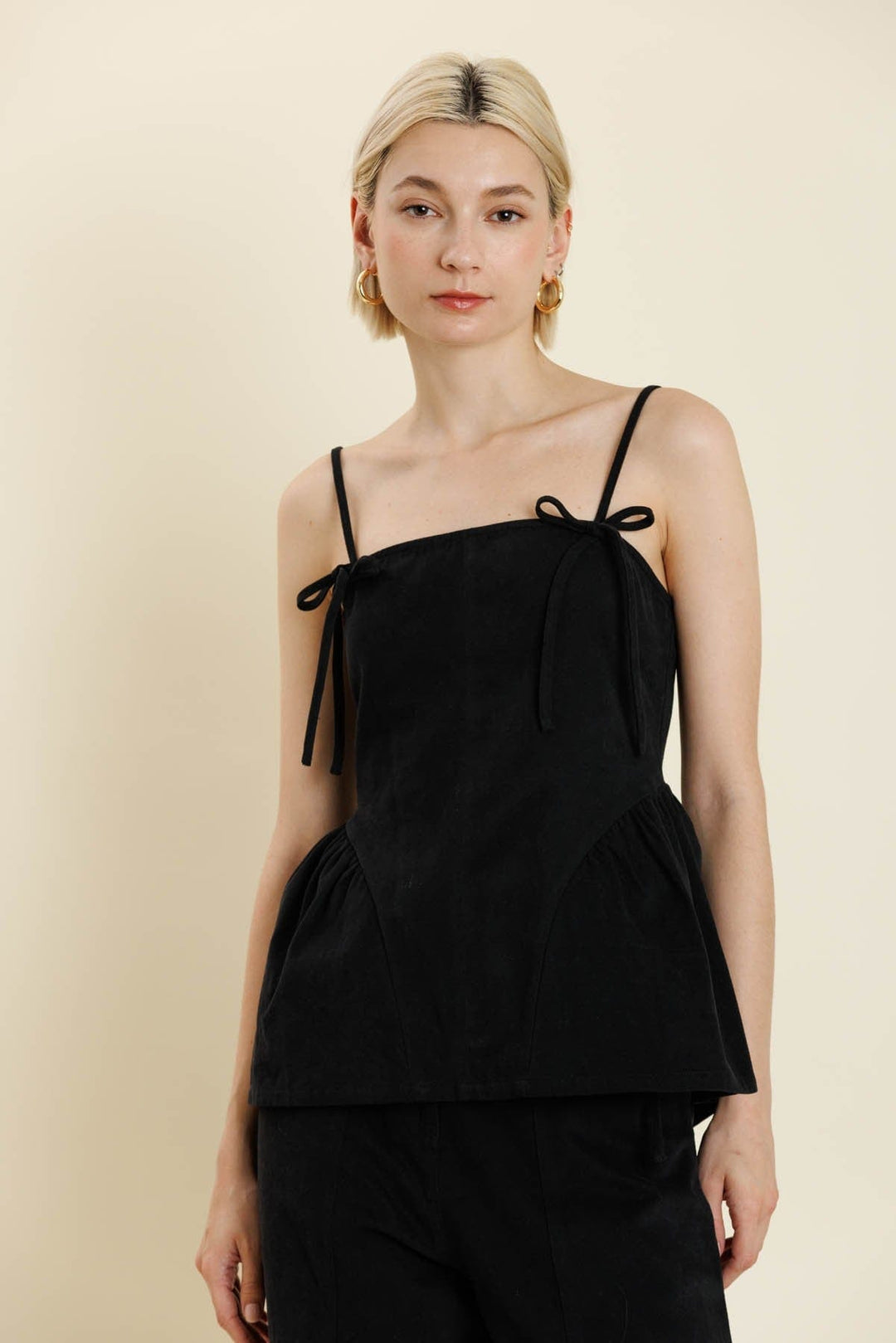 Aureum Top Black / XS Alora Bow Trim Top