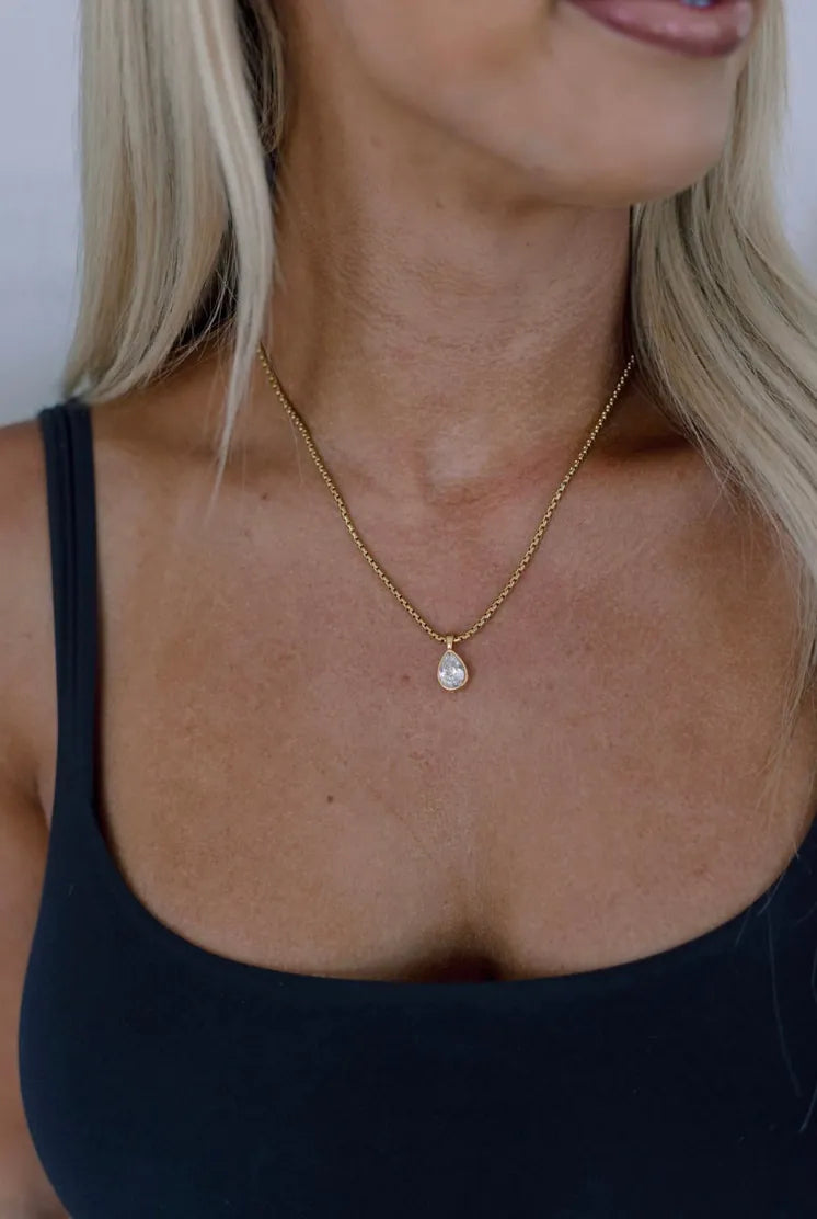 ChanSutt Pearls Necklace Chelsea Necklace