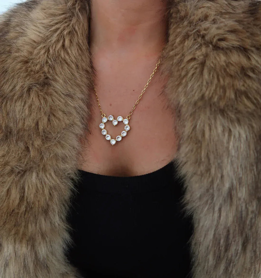 ChanSutt Pearls Necklace Large Diamon Heart Necklace