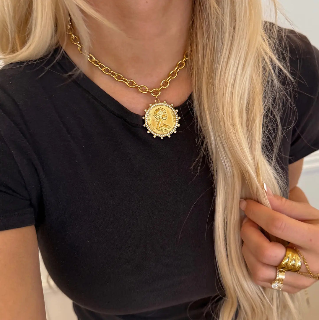 ChanSutt Pearls Necklace Small Coin Necklace