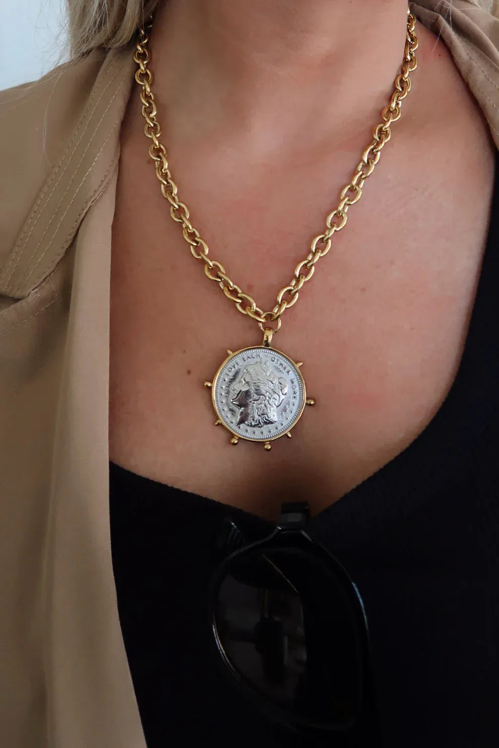 ChanSutt Pearls Necklace Two Toned Coin Necklace
