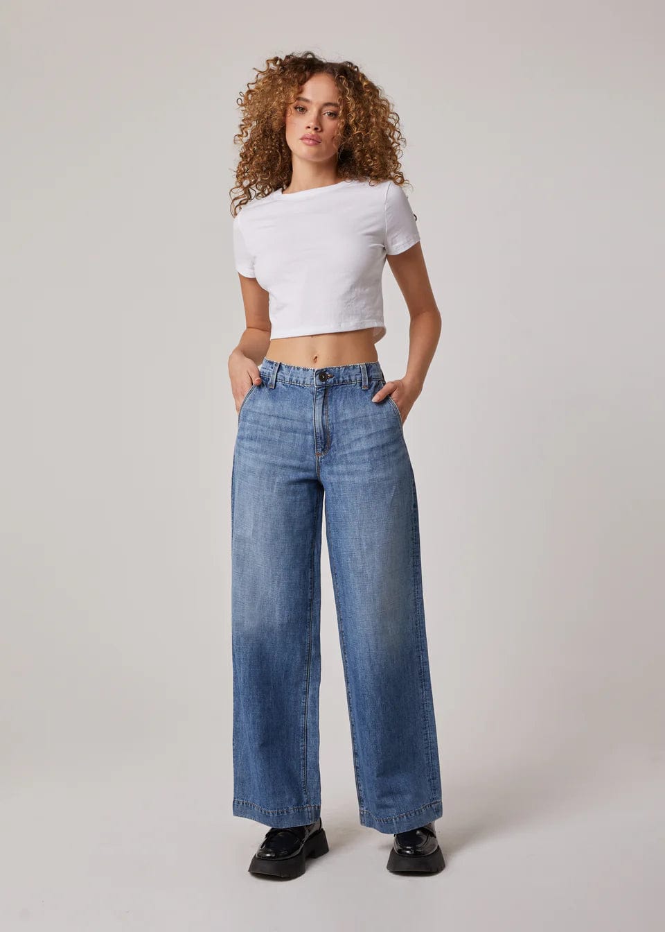 Edyson Denim Medium Fleet Wash / 25 Powell High Rise Wide Leg Trouser Jeans