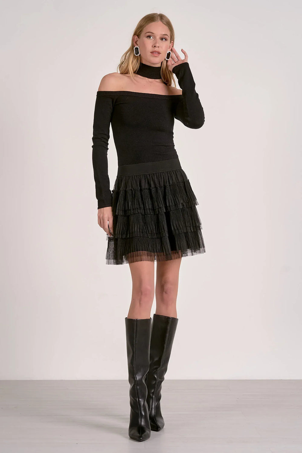 Elan Top Teagan Off Shoulder Top