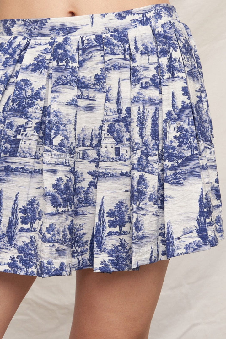 En Creme Shorts White Blue / XS Emilia Toile Pleated Shorts