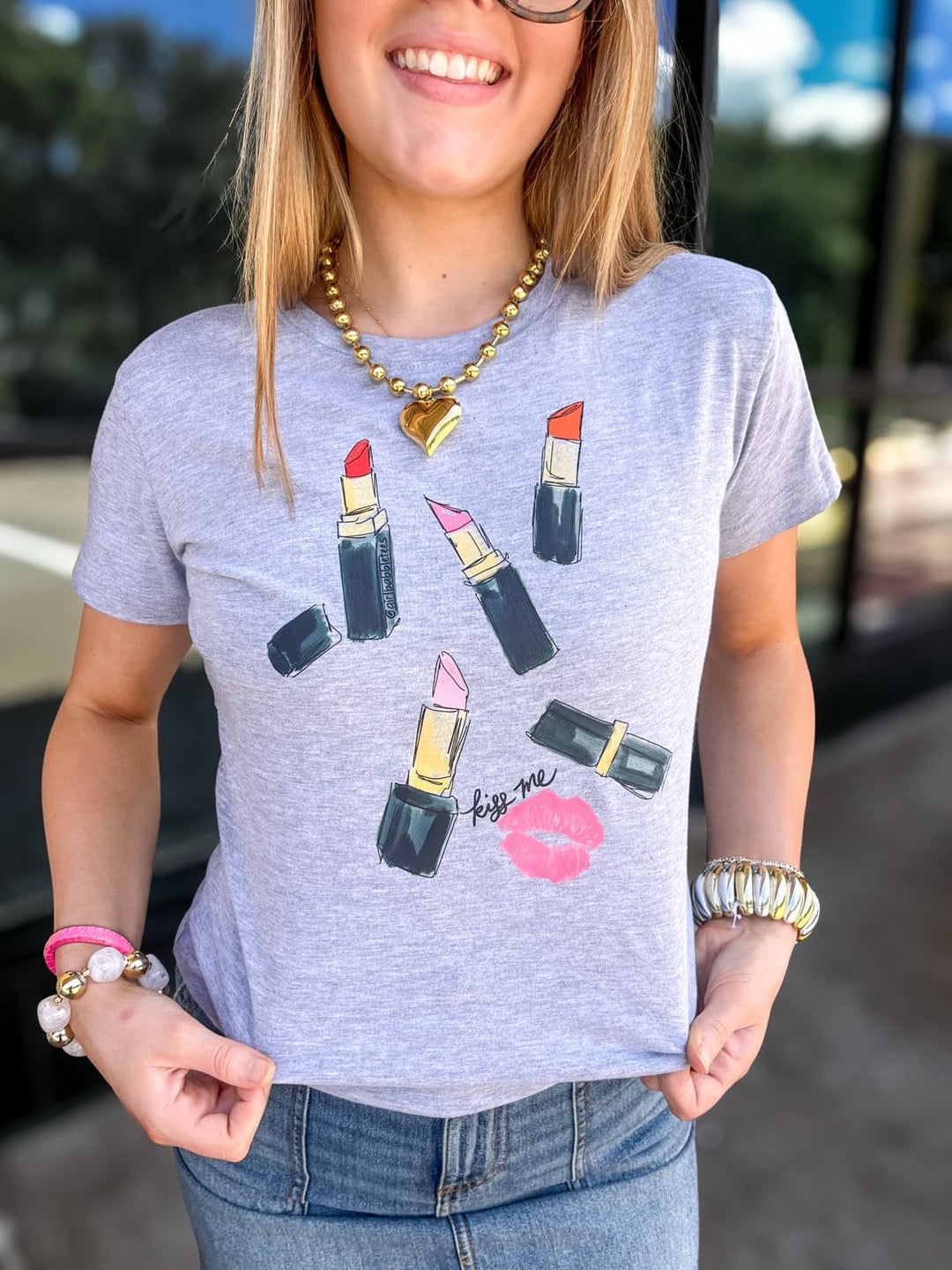 Girl Babble Tees Graphic Tee Heather Gray / XS Kiss Me Tee