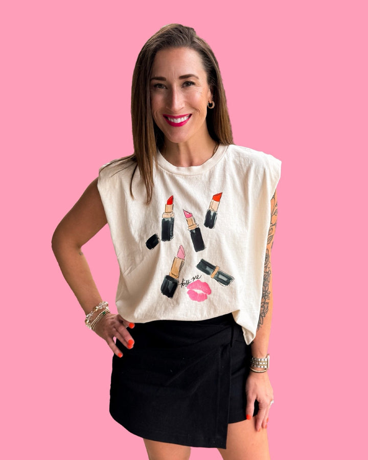 Girl Babble Tees Graphic Tee Kiss Me Tee