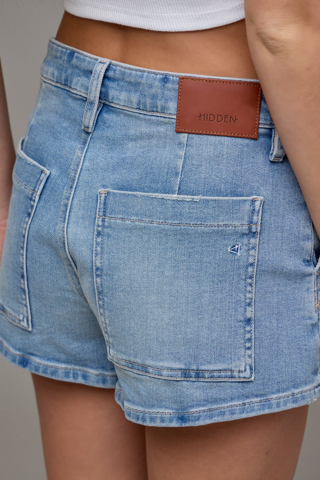 Hidden Jeans Shorts Finn Medium Light High Rise Stretch Shorts - HD4365-ML