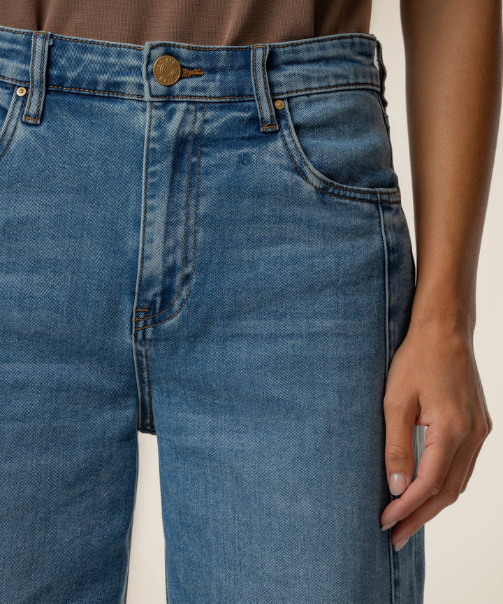 KUT from the Kloth Denim Ashton High Rise Relaxed Leg - KB82401