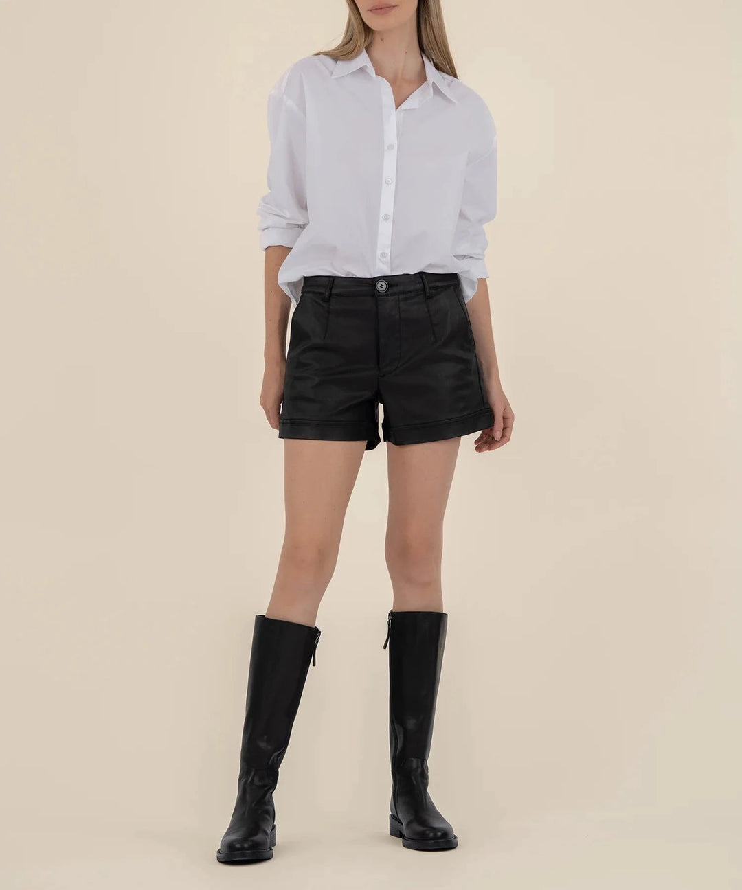 KUT from the Kloth Shorts Black / 00 Miranda Coated Short