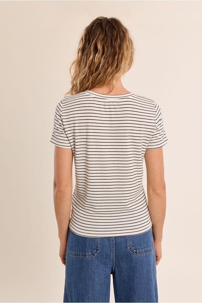 Lili Sidonio Tee Aurelia Embroidered Heart Tee