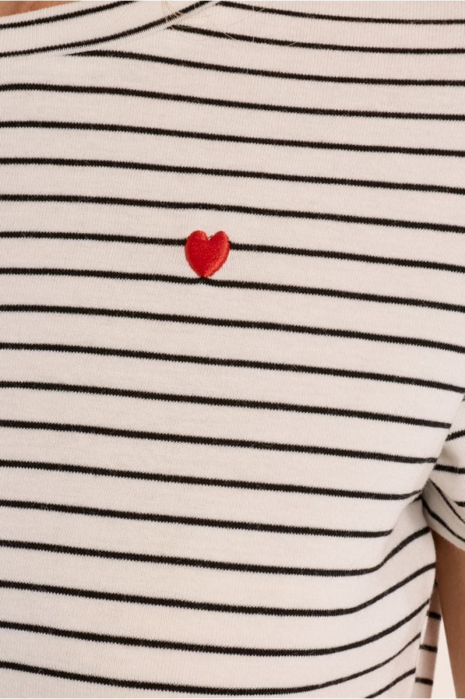 Lili Sidonio Tee Aurelia Embroidered Heart Tee