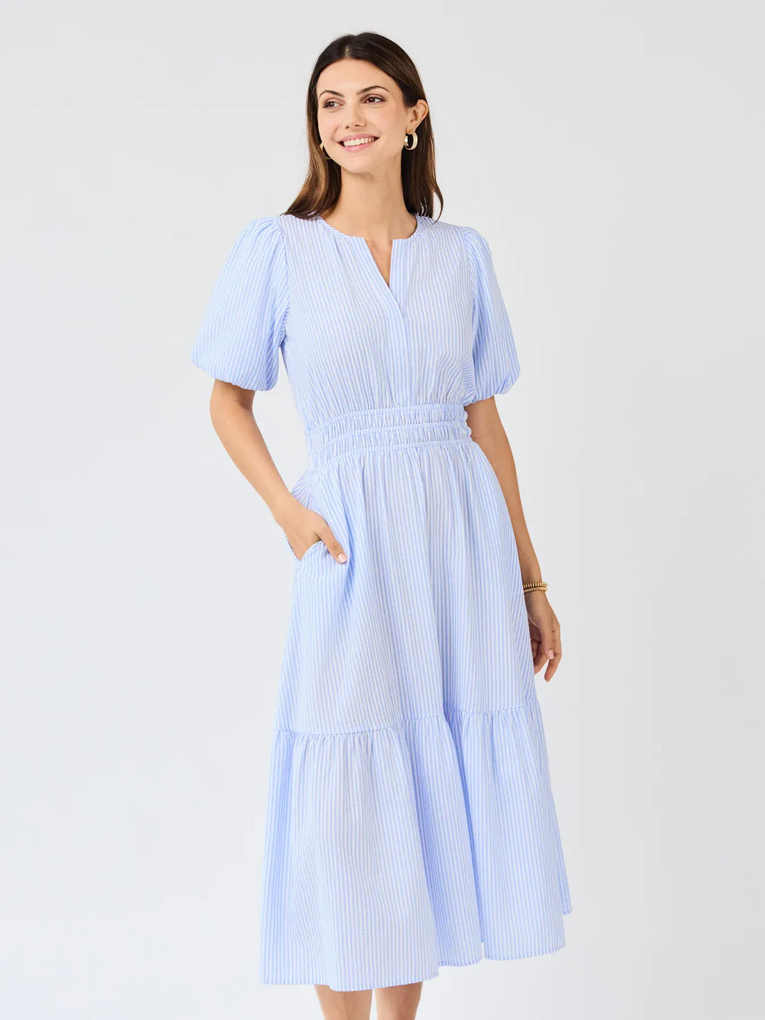 Mary Square Tracey Maxi Dress, flowy long dress with floral pattern and sleeveless design, ideal for casual or summer wear.