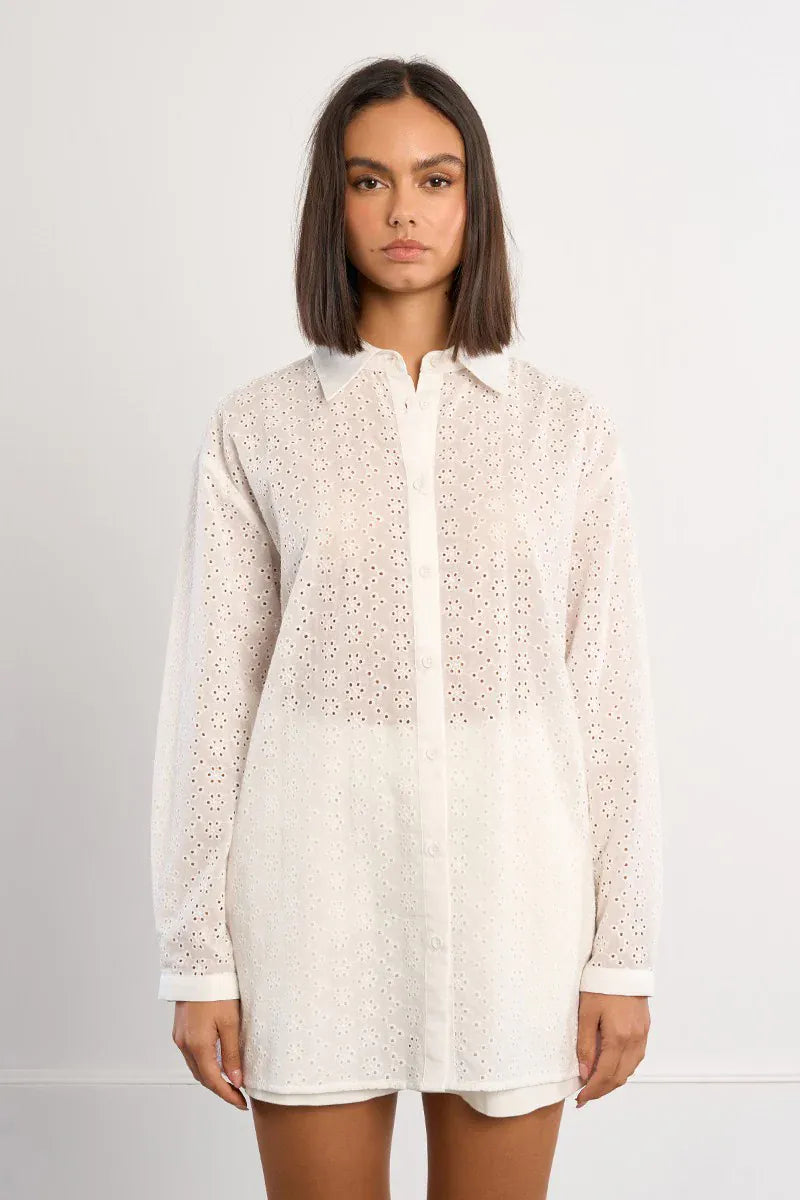 Molly Bracken Sutton Eyelet Top featuring short sleeves and eyelet details, in a stylish, casual design perfect for warm weather.