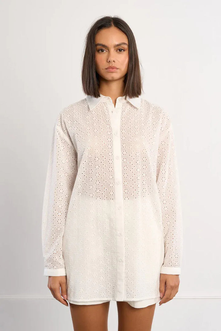 Molly Bracken Sutton Eyelet Top featuring short sleeves and eyelet details, in a stylish, casual design perfect for warm weather.