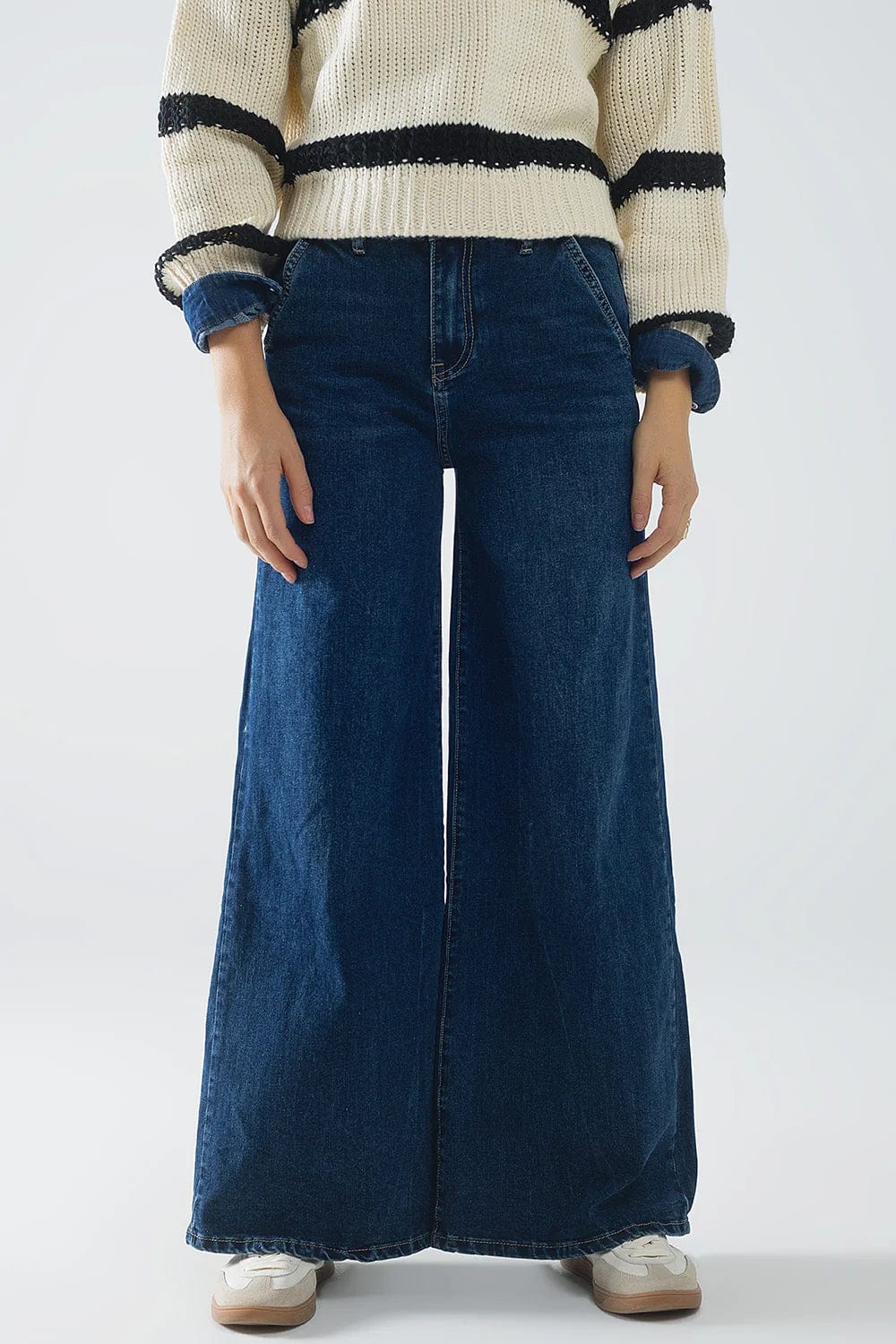 Q2 Denim Dark Wash / XS Amara Super Wide Leg Jeans