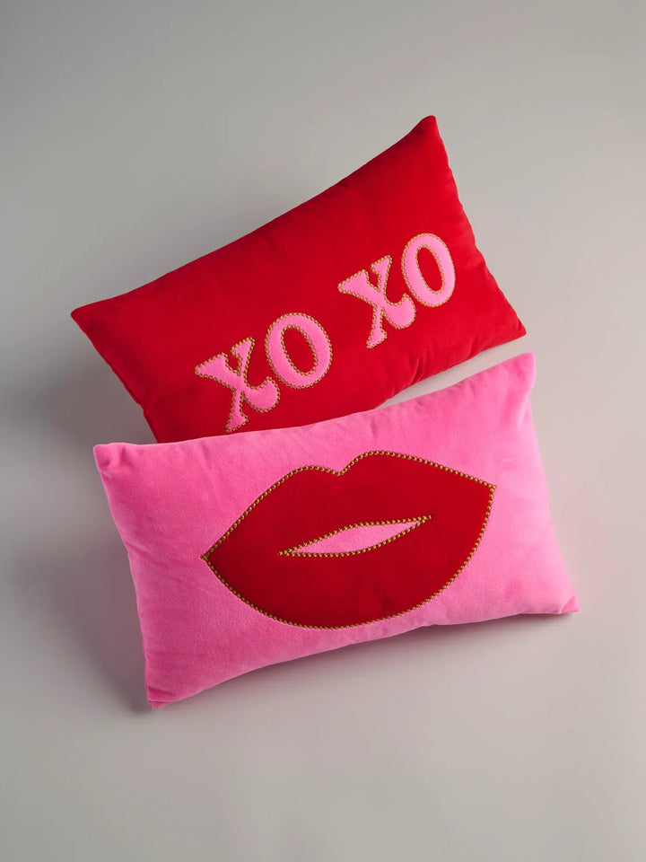 Shiraleah Pillow Pink Kiss Pillow
