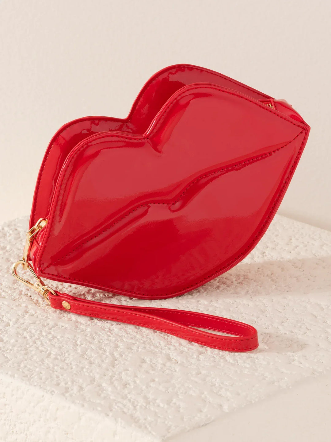 Shiraleah Purse Red Kiss Wristlet