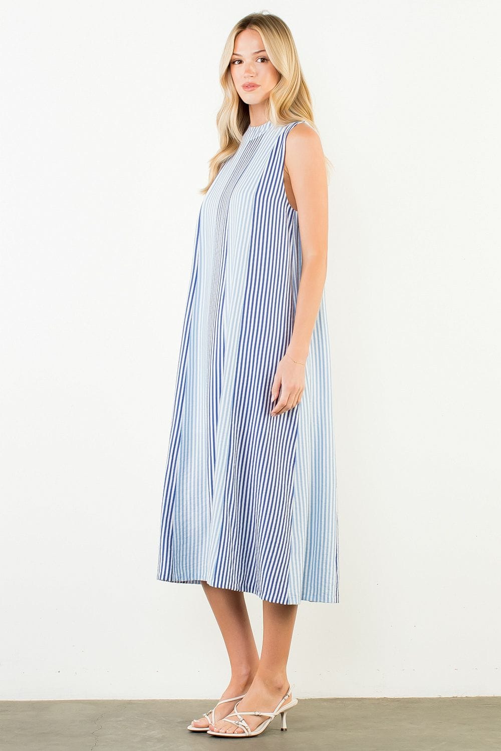 Raya Striped Pattern Dress Light Blue / M