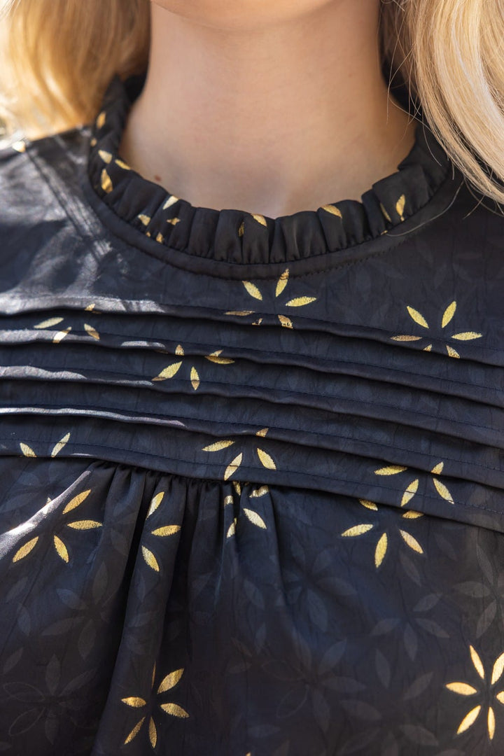 Voy Emely metallic floral top with shimmering pattern and short sleeves